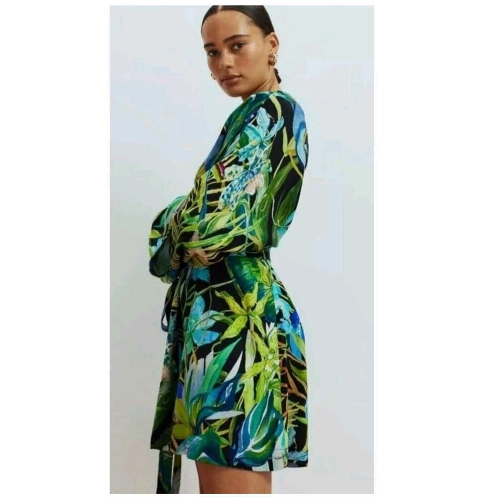 H&M Women's Tropical Birds Floral Print Belted Short Mini Dress Size XS
